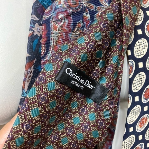 CHRISTIAN DIOR, OSCAR DE LA RENTA, Brioni, Ermenegildo Zegna lot of 8 Neckties - Picture 9 of 17